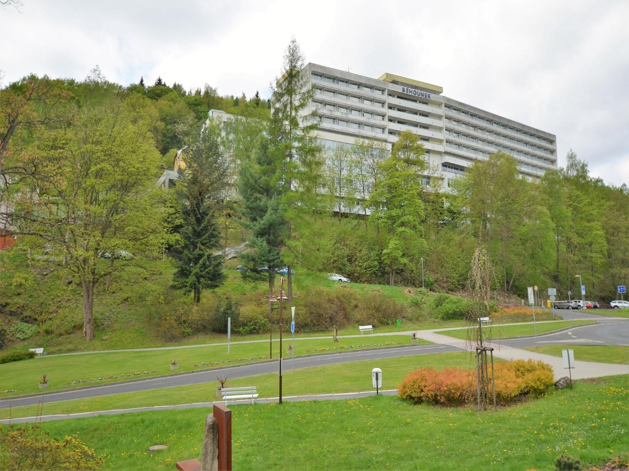 Snug Apartment In Jachymov Near Ski Area Exterior foto
