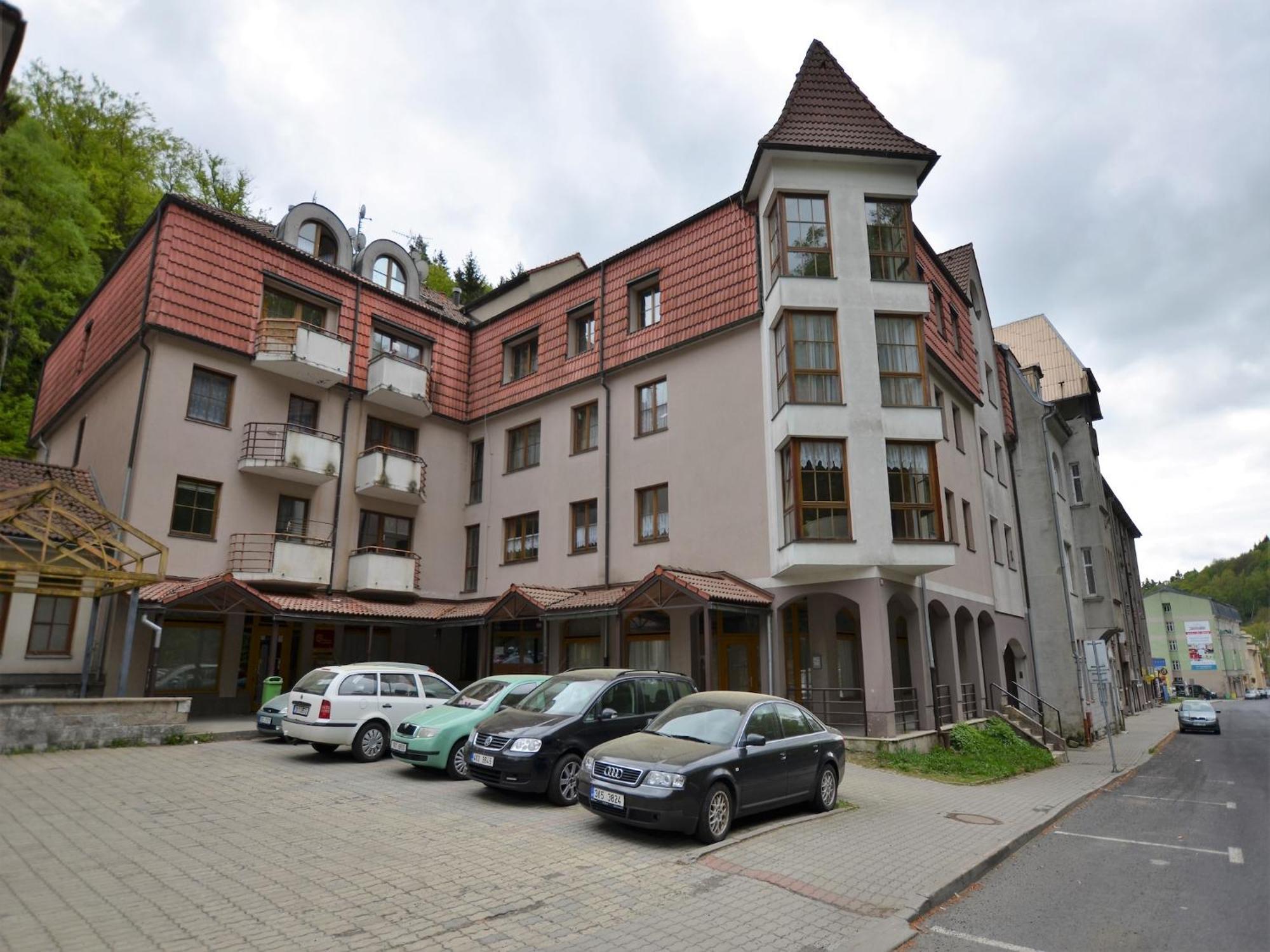 Snug Apartment In Jachymov Near Ski Area Exterior foto